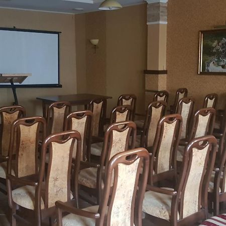 Shato Paradis Hotel Irpin Esterno foto