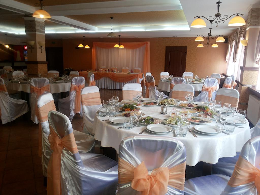 Shato Paradis Hotel Irpin Esterno foto